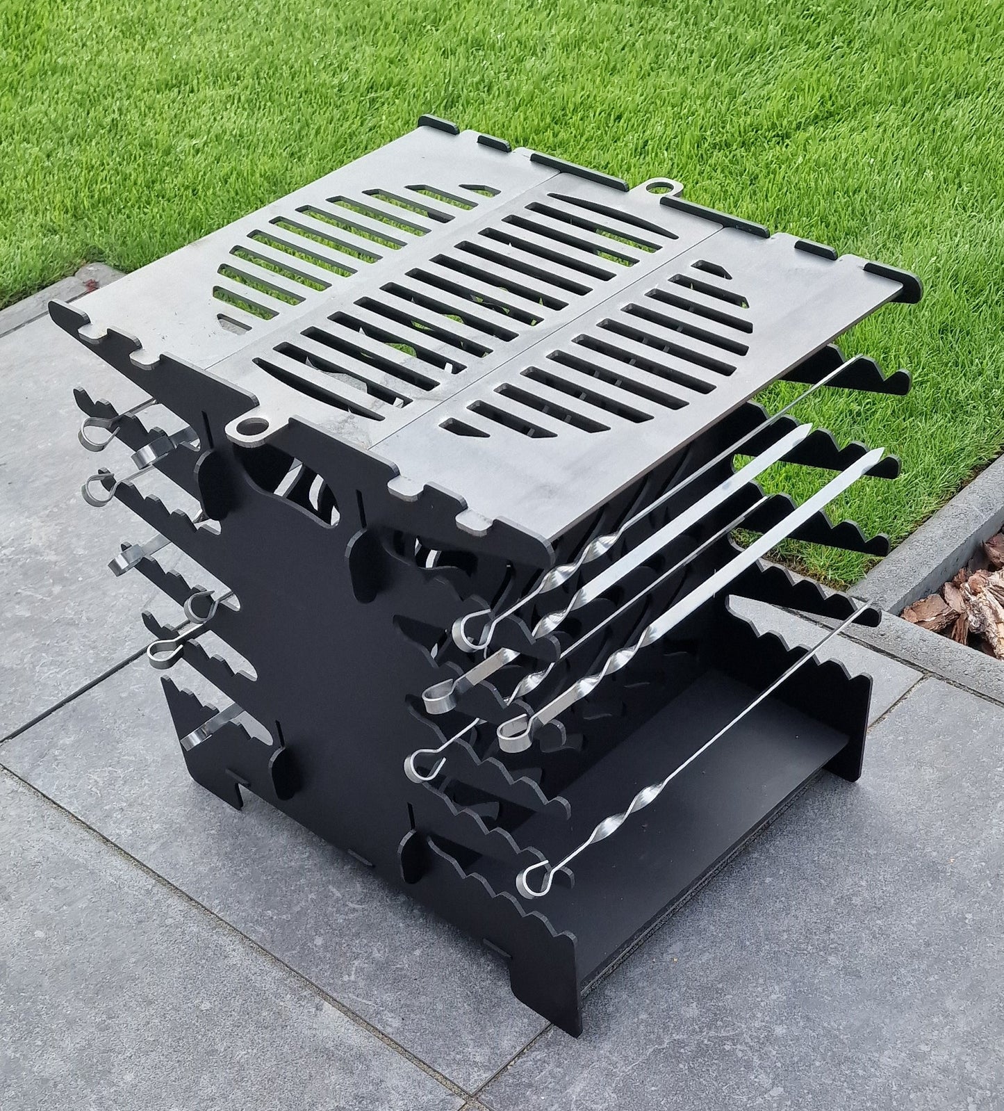 Vertikalgrill MASSIV aus 4mm Stahl