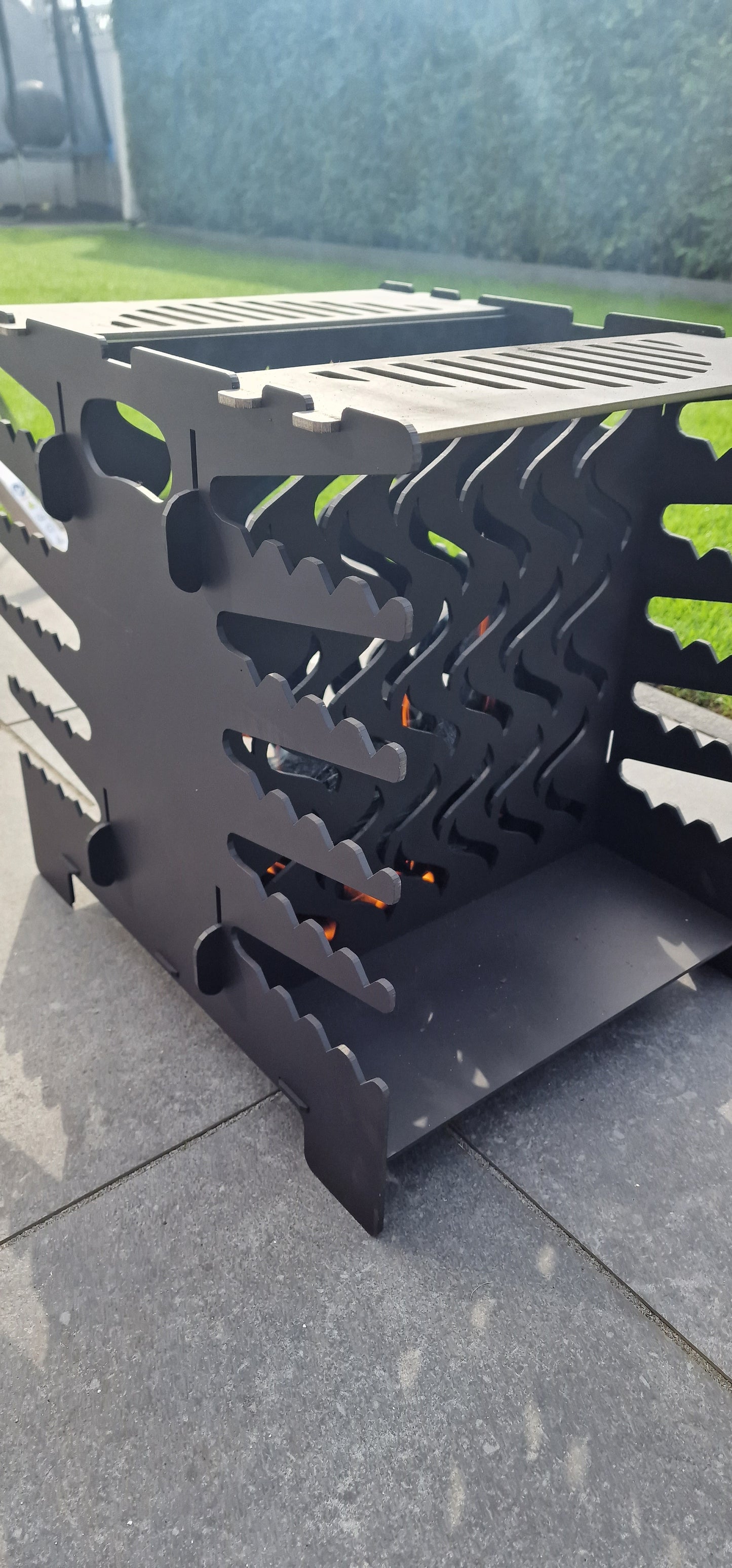Vertikalgrill MASSIV aus 4mm Stahl